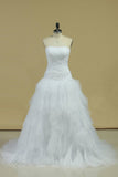 2024 Tulle Wedding Dresses Strapless With Applique And Ruffles PKQKMSXC