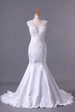 2024 Hot Wedding Dresses Mermaid V-Neck Court Train Satin With Applique Open P3F6CR7Z