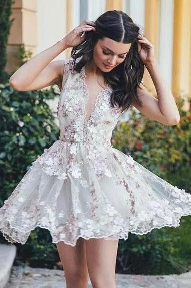 Chic Lace Appliques Short Mini Homecoming Dresses Princess See Through Party Dress