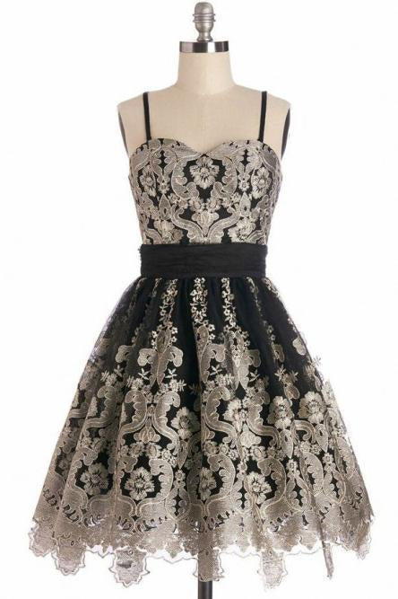 Simple Spaghetti Straps Black Tulle Vintage Homecoming Dress with Lace Appliques