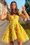 Vintage Yellow Lace Appliques V Neck Short Party Dress Above Knee Homecoming Dress