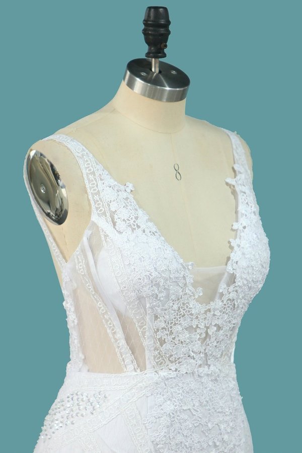 2024 Spaghetti Straps Tulle Mermaid Wedding Dresses With P3X3XT2K