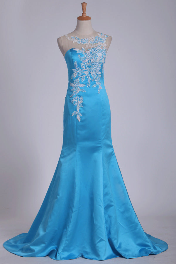 2024 Trumpet Prom Dresses Bateau With Applique And Beads Satin PQQ47MX8