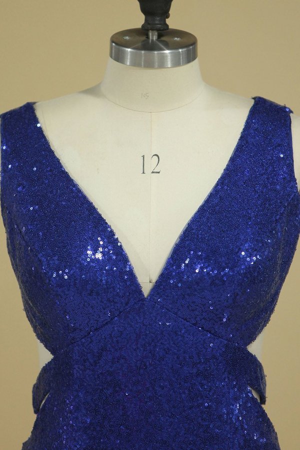 2022 Sexy Open Back V Neck Sequins With Slit Prom Dresses Sheath Dark P5F9AB14