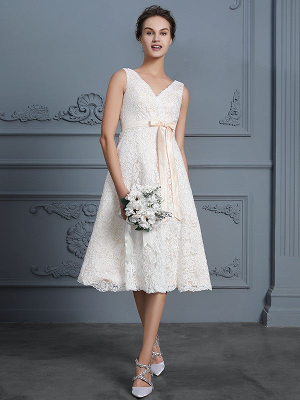 A-Line/Princess V-neck Sleeveless Knee-Length Lace Bowknot Wedding Dresses TPP0006531